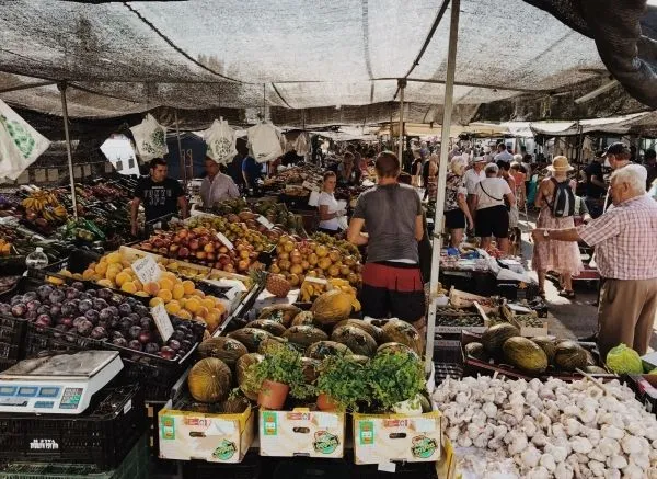 Markten bezoeken bij het Gardameer