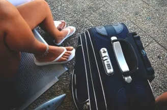 Mag je autorijden op blote voeten of met slippers aan?