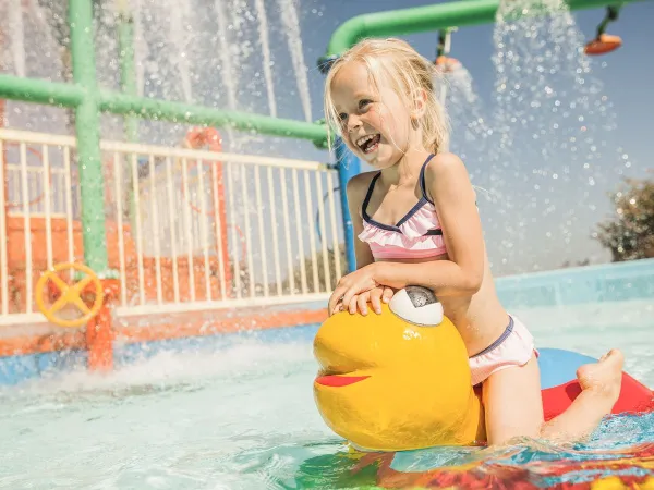 Waterspeeltuin bij Roan camping De Schatberg.