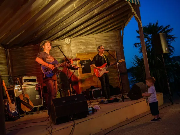 Muziekband op Roan camping La Dune Des Sables.