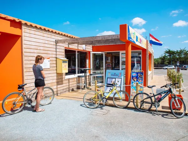 Fietsen dichtbij Roan camping La Dune Des Sables.