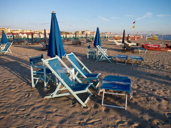 Ligmogelijkheden op het strand bij Roan camping Le Capanne.