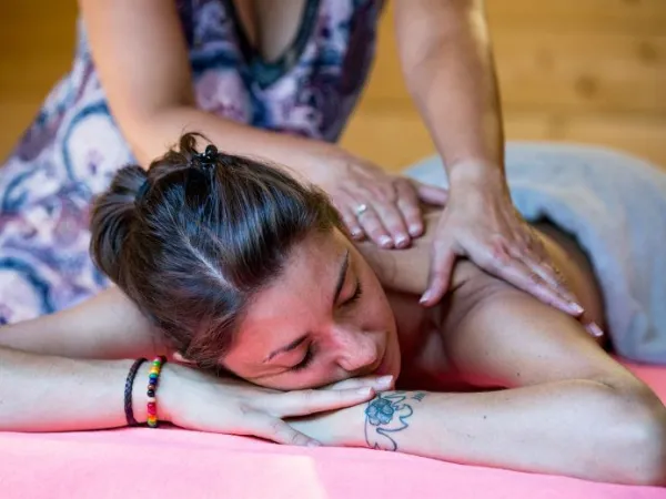 Massages op Roan camping de Canet.