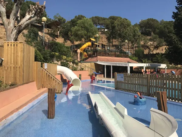 Glijbanen op Roan camping Cala Canyelles.