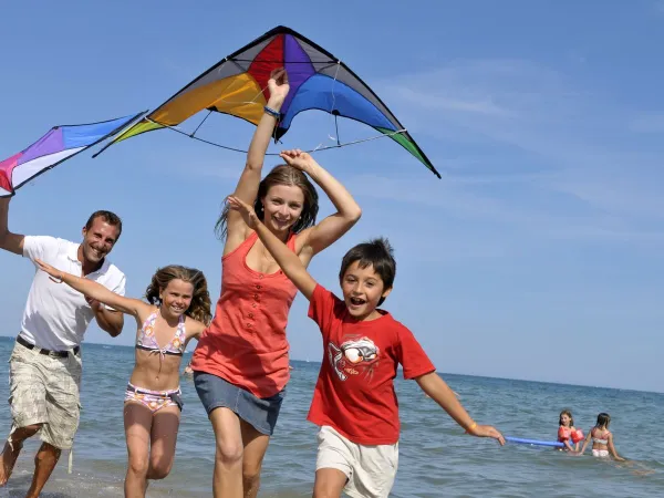 Vliegeren bij Roan camping Beach Garden.