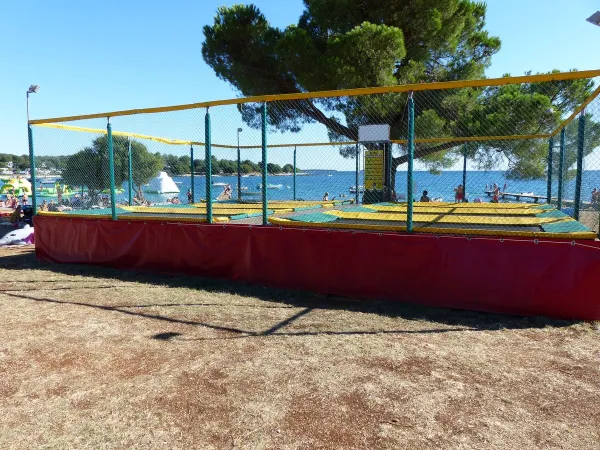 Trampolines op Roan camping Polari.