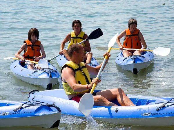 Kanoën bij Roan camping Cisano San Vito.