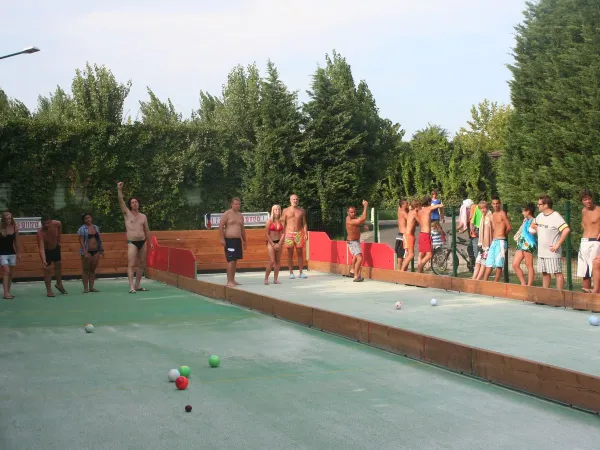 Jeu de boules op Roan camping Tahiti.