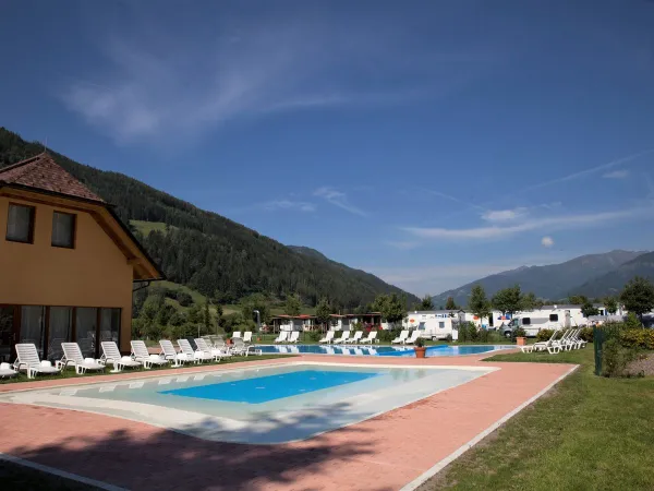 Overzicht zwembaden van Roan camping Bella Austria.