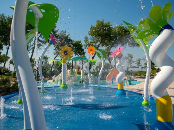 Waterpark bij Roan camping Mediterraneo.