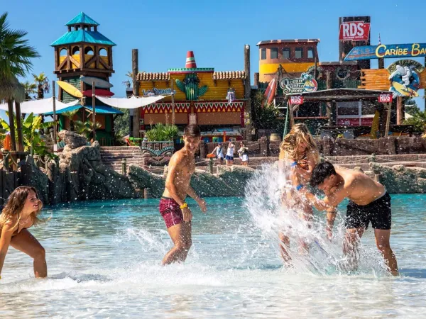 Aquapark Caribe Bay.