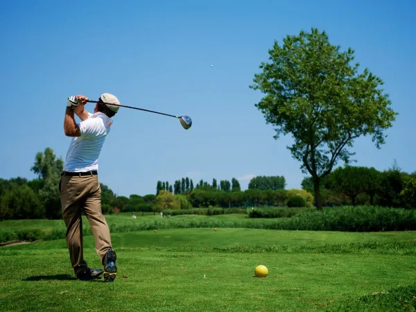 Golfen bij Roan camping Le Vieux Port.