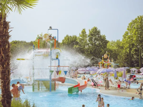 Waterspeeltuin bij Roan camping Bella Italia.