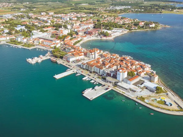 Stad Umag in de buurt van Roan camping Stella Maris.