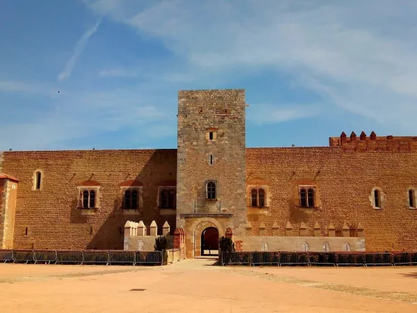 Kasteel in Perpignan bij Roan camping Les Dunes.