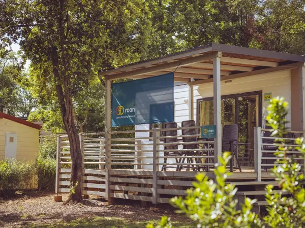 Luxe Premium stacaravan op Roan camping hu Montescudaio village.