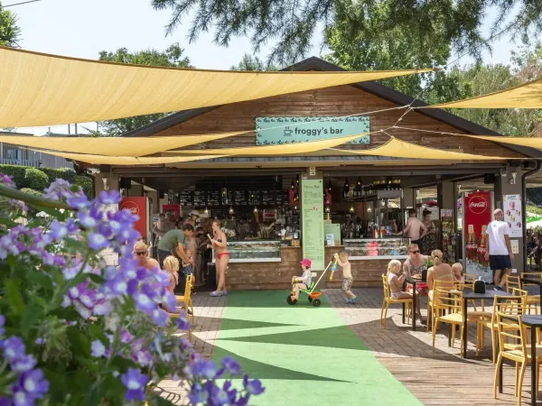 Froggy's snack en ijsbar op Roan camping hu Altomincio village.