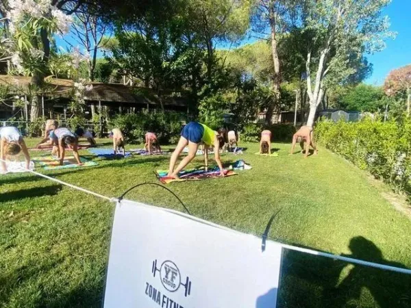 Yoga op Roan camping Del Forte.