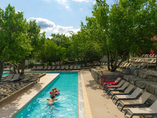 Zwempret op Roan camping Aluna Vacances.