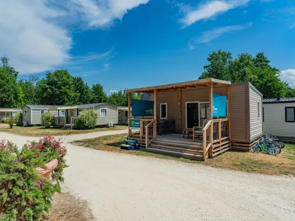 De Roan receptie stacaravan op camping Château de Galaure.