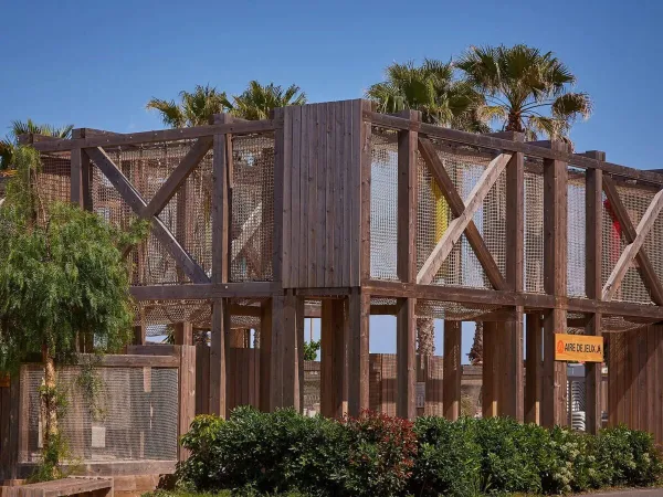 Klimtoestel op Roan camping Le Petit Mousse.