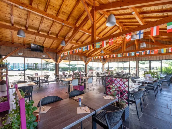 Restaurant op camping Domaine des Bans.