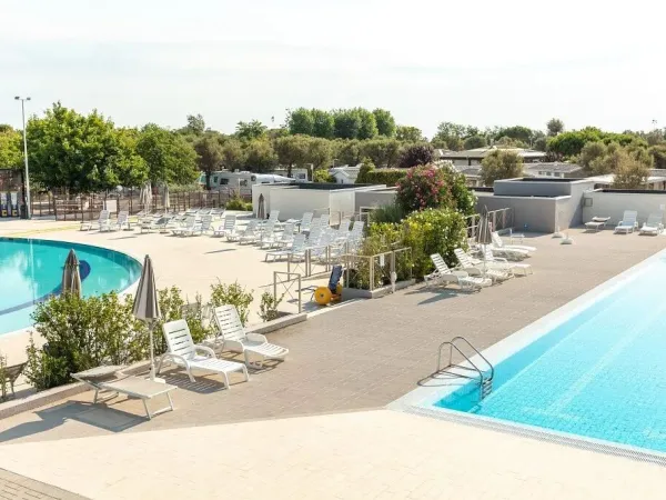 Zwembadencomplex van camping Vigna sul Mar.