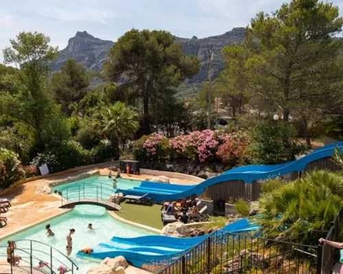 Zwembadcomplex van Roan camping Domaine de la Noguière.