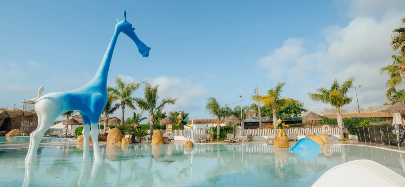 Kinder zwembad op camping Alannia Els Prats.