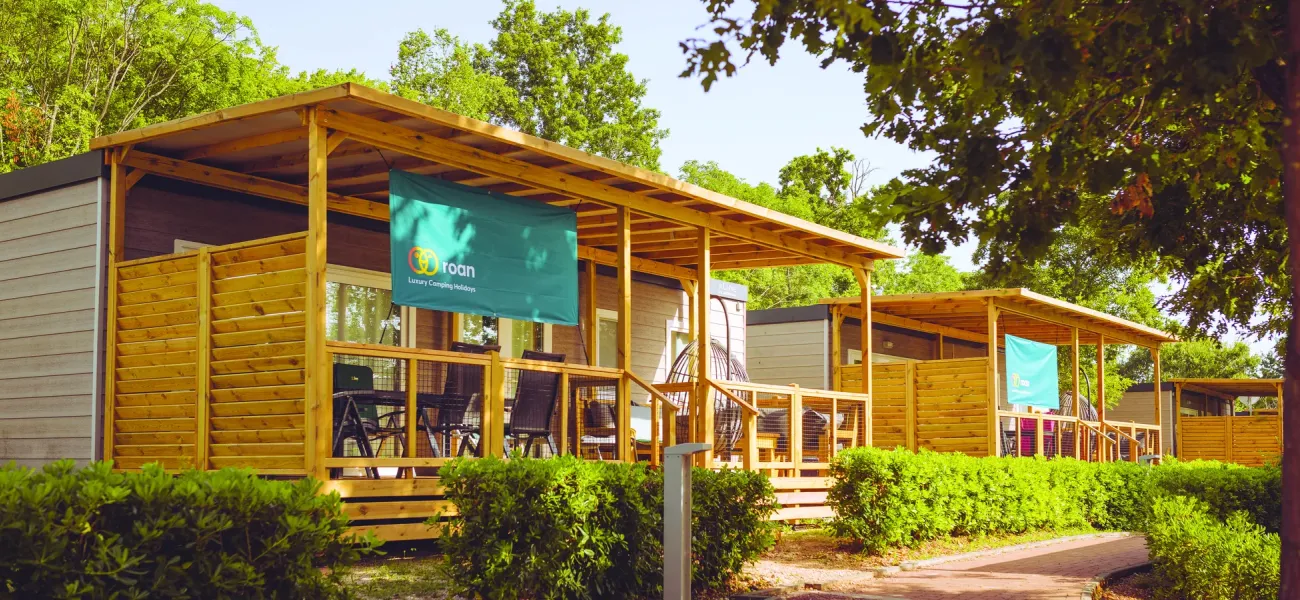 De luxe stacaravans van Roan op camping Bijele Uvala.