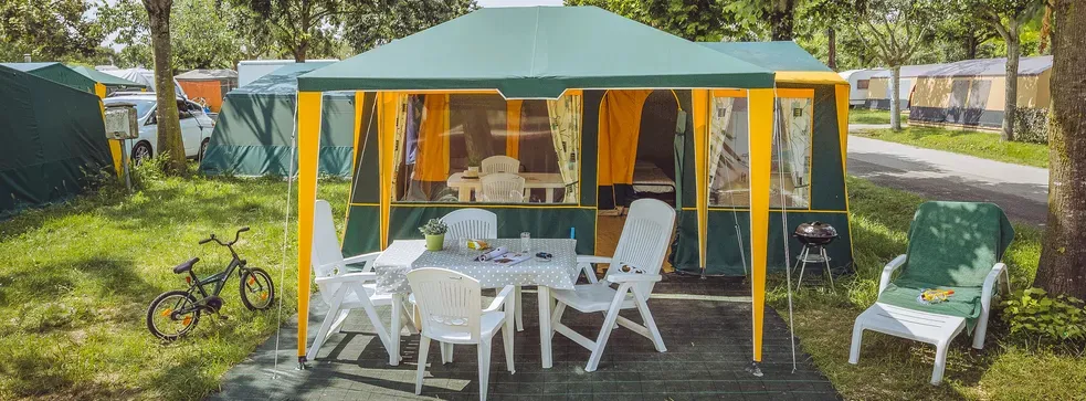 Last minute bungalow tent.